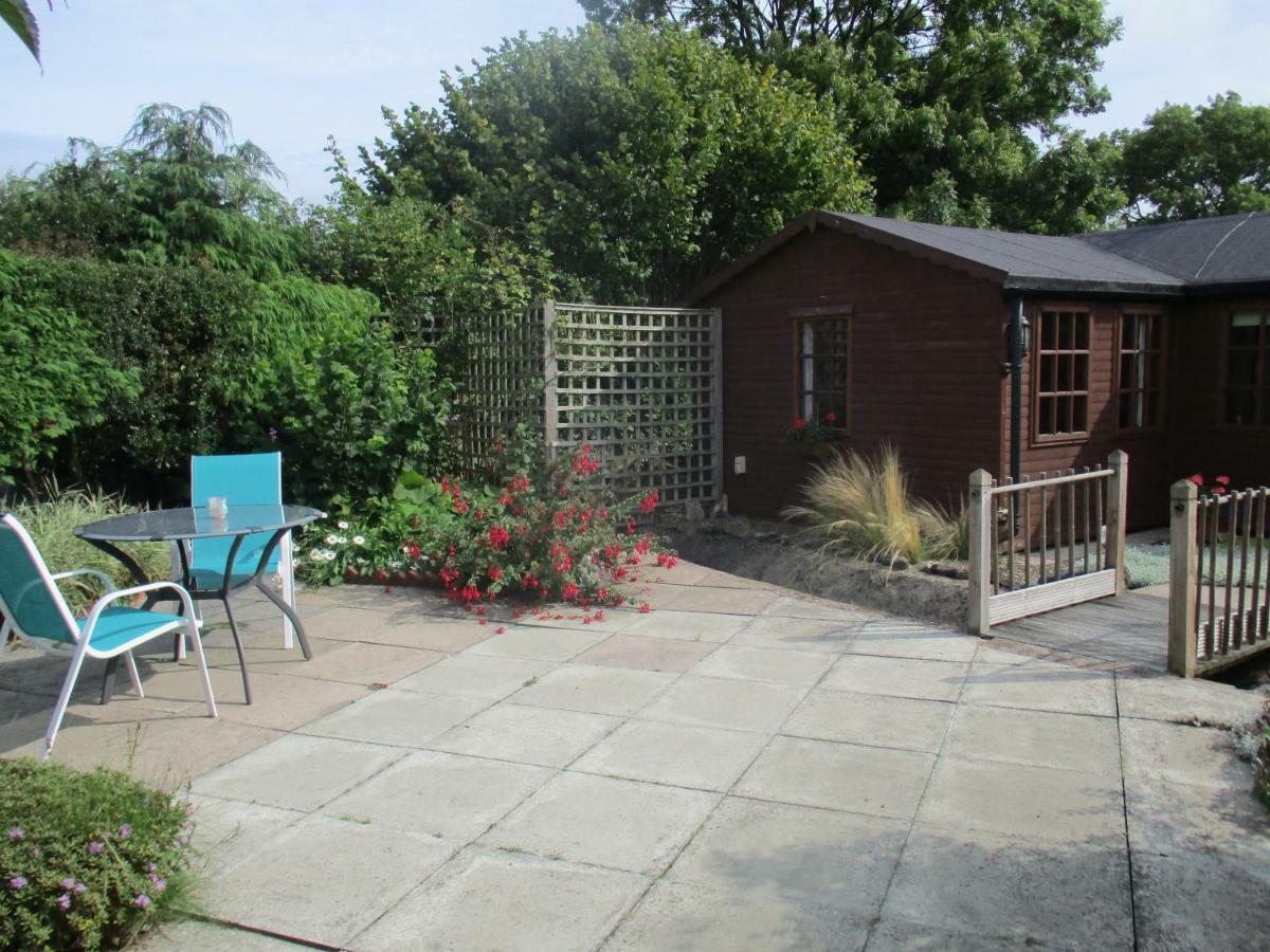 The Garden Lodge Llynclys Exterior foto